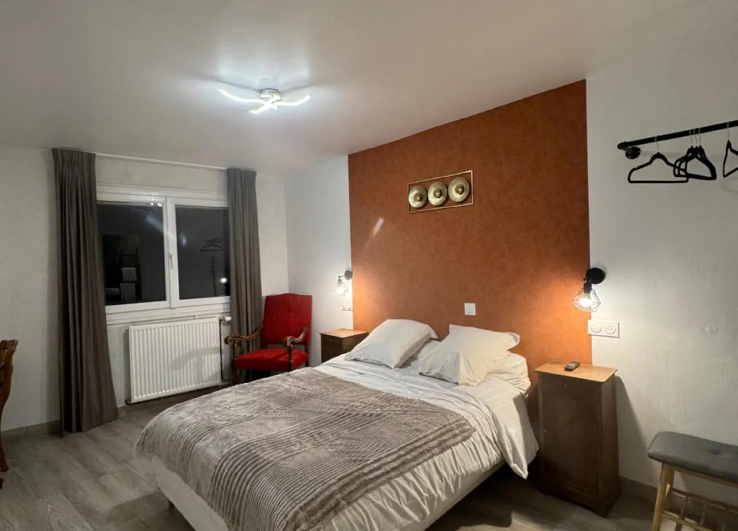 Le Napoleon Bed and Breakfast Corps